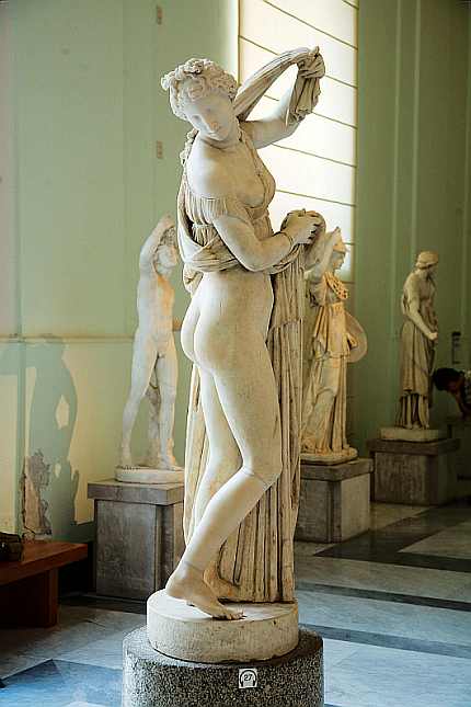 Aphrodite Kallipygos klassisch ...