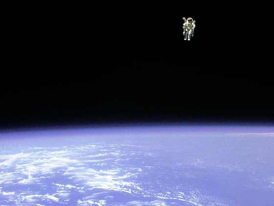 Bruce McCandless, erster freischwebender Weltraumspaziergänger